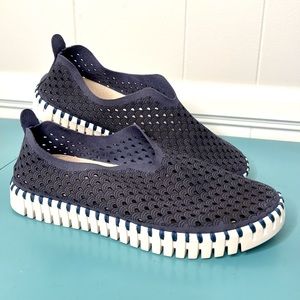 Ilse Jacobson Tulip Perforated Flat Slip On Size 39 8.5 Navy